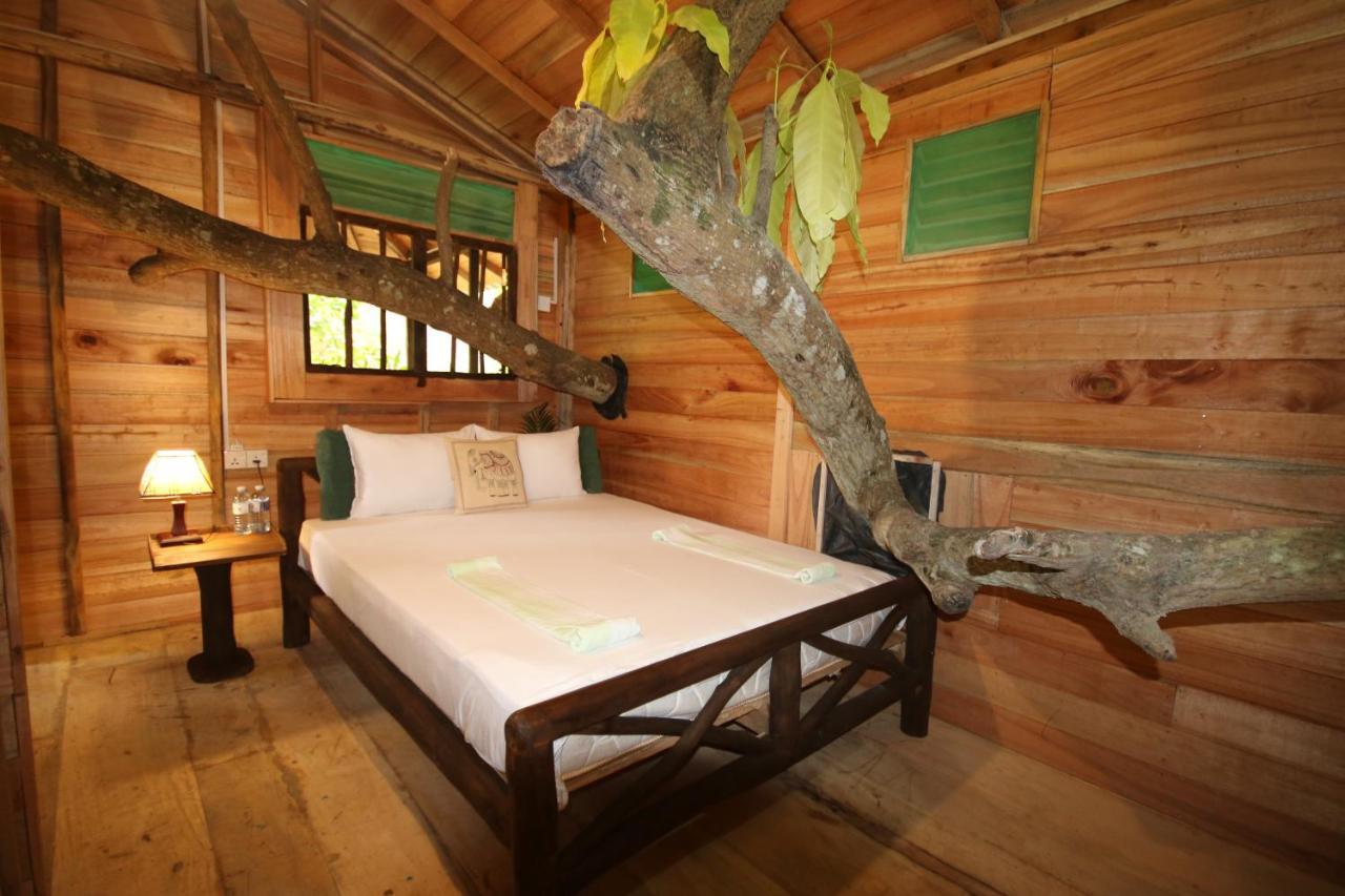 Green Park Safari House & Eco Tree House Udawalawe Exterior photo